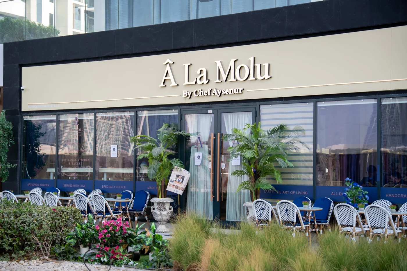 Â LA MOLU at Azizi Riviera